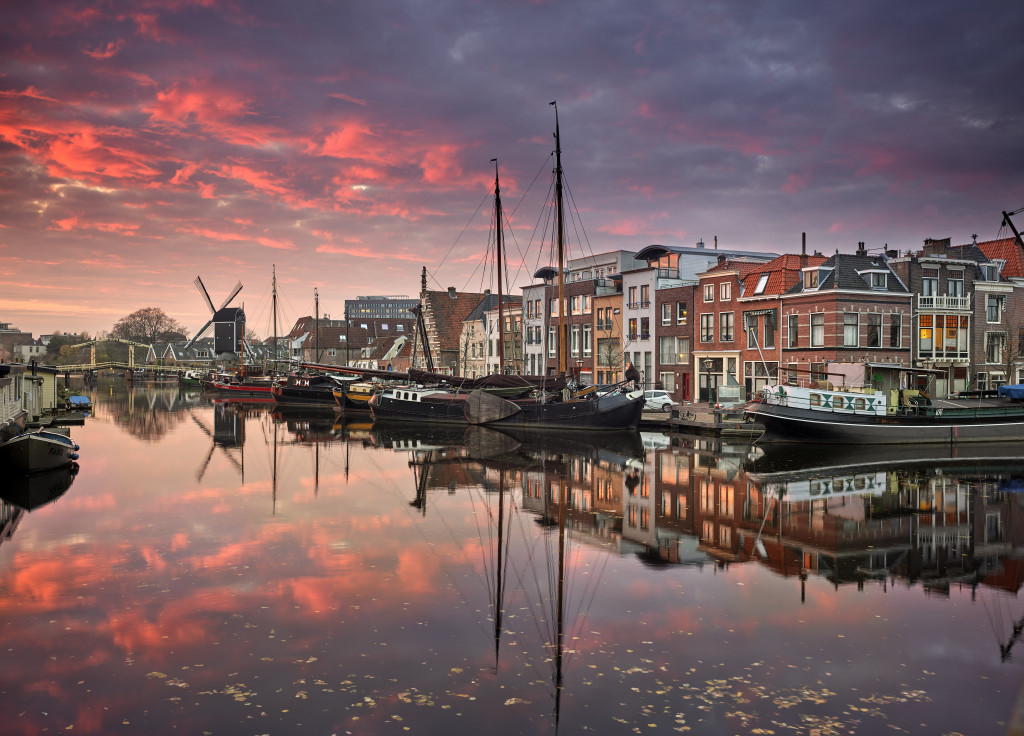 Leiden canals